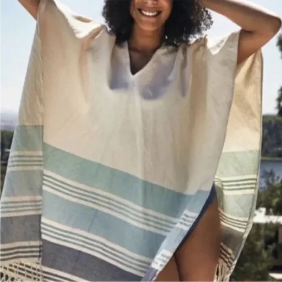 Like New Anthropologie Tribe Alive Fringed Poncho Top One Size - Picture 2 of 8